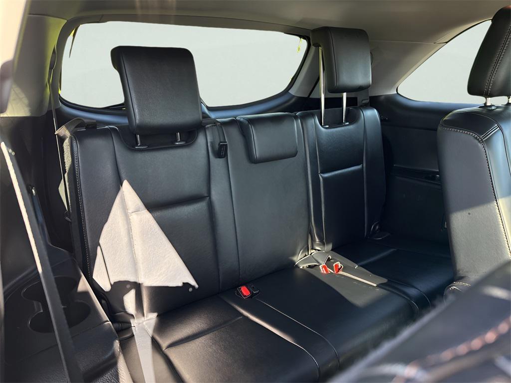 used 2019 Toyota Highlander car, priced at $23,995