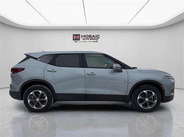 new 2025 Chevrolet Blazer car, priced at $35,952