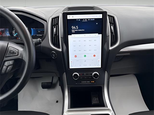 used 2024 Ford Edge car, priced at $27,495