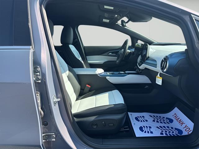 new 2025 Chevrolet Equinox EV car, priced at $44,990