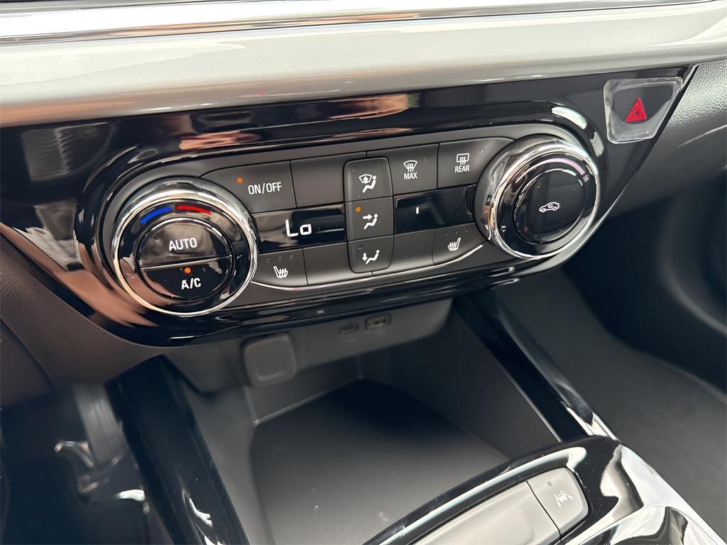 new 2025 Chevrolet Trax car, priced at $25,880