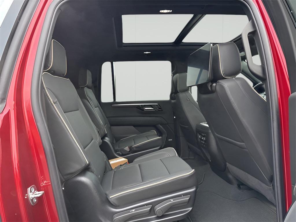 new 2025 Chevrolet Suburban car, priced at $79,879