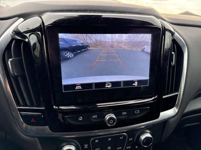 used 2022 Chevrolet Traverse car, priced at $28,990