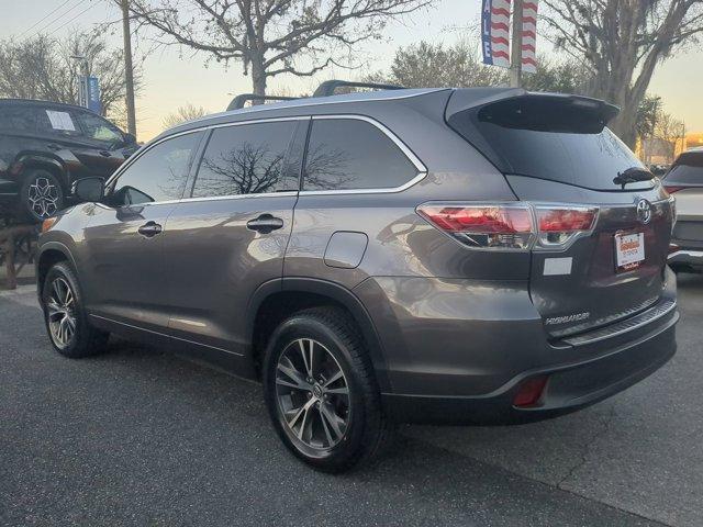 used 2016 Toyota Highlander car, priced at $16,139