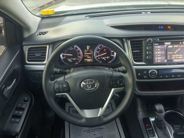 used 2016 Toyota Highlander car, priced at $16,139