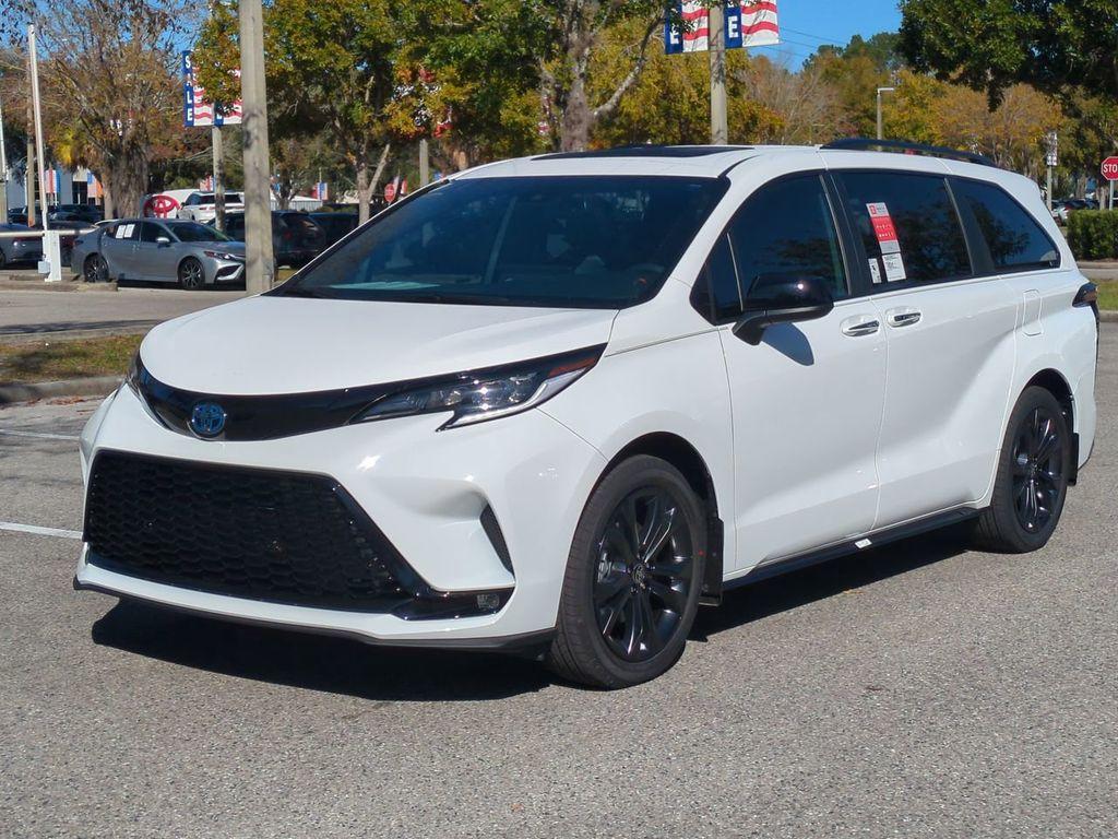 new 2025 Toyota Sienna car, priced at $48,226