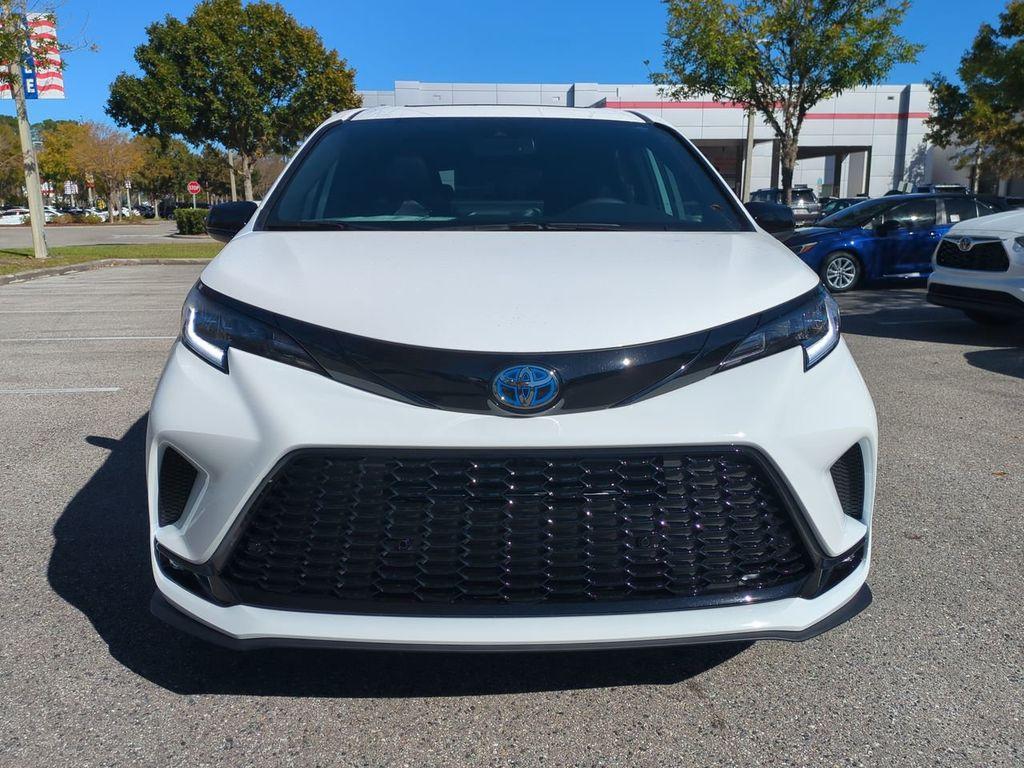 new 2025 Toyota Sienna car, priced at $48,226