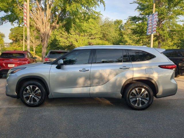 used 2022 Toyota Highlander Hybrid car, priced at $40,739