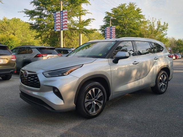 used 2022 Toyota Highlander Hybrid car, priced at $40,739