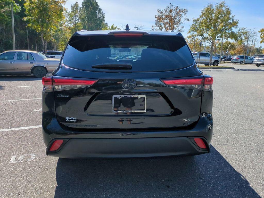 used 2022 Toyota Highlander car, priced at $23,823