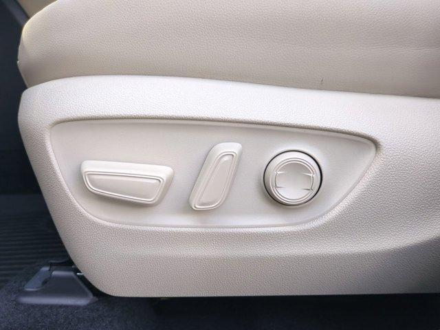 used 2025 Toyota Highlander car, priced at $48,950