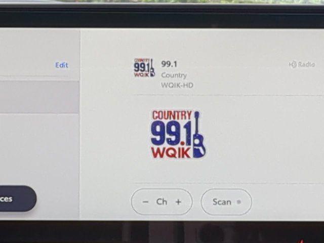 new 2025 Toyota Prius Plug-In Hybrid car, priced at $41,276