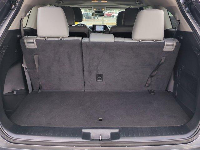 used 2022 Toyota Highlander car, priced at $32,784