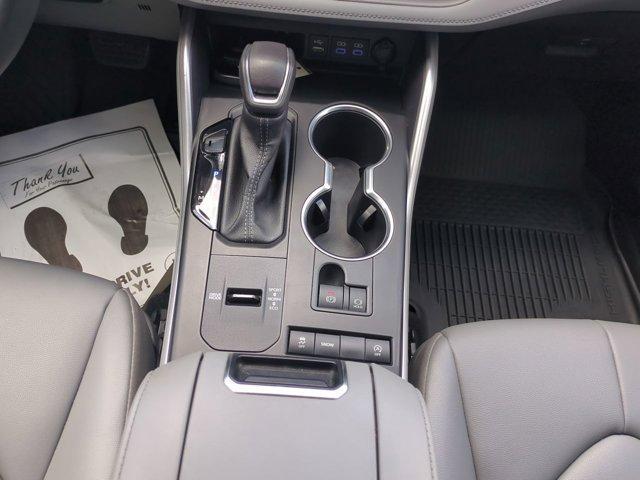 used 2022 Toyota Highlander car, priced at $32,784