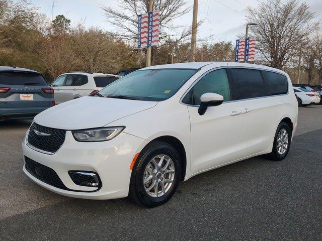 used 2023 Chrysler Pacifica car, priced at $23,498