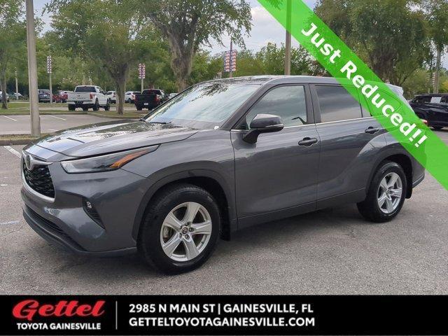 used 2023 Toyota Highlander car, priced at $32,749