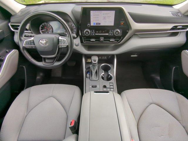 used 2023 Toyota Highlander car, priced at $33,118