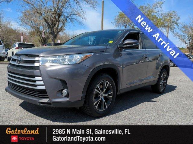 used 2019 Toyota Highlander car, priced at $23,470