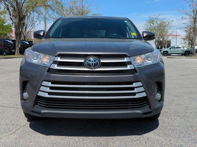 used 2019 Toyota Highlander car, priced at $23,470