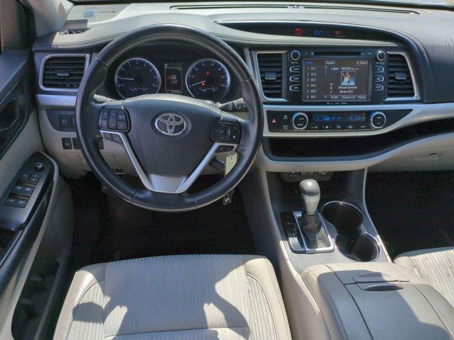 used 2019 Toyota Highlander car, priced at $23,470