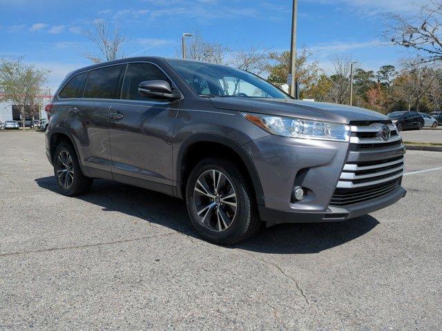 used 2019 Toyota Highlander car, priced at $23,470