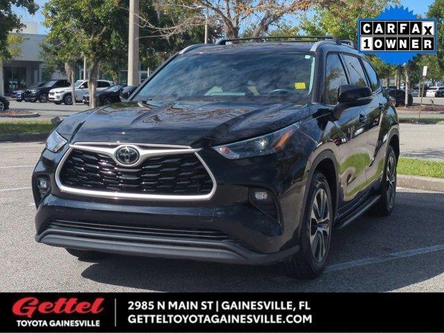 used 2022 Toyota Highlander car, priced at $31,781