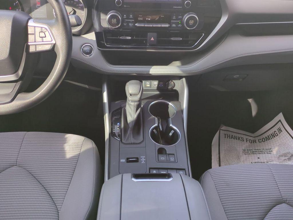 used 2022 Toyota Highlander car, priced at $26,063