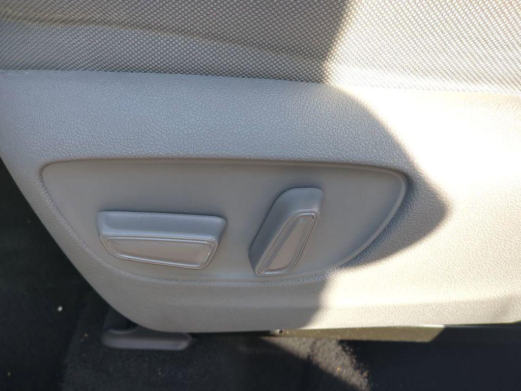 used 2022 Toyota Highlander car, priced at $26,063