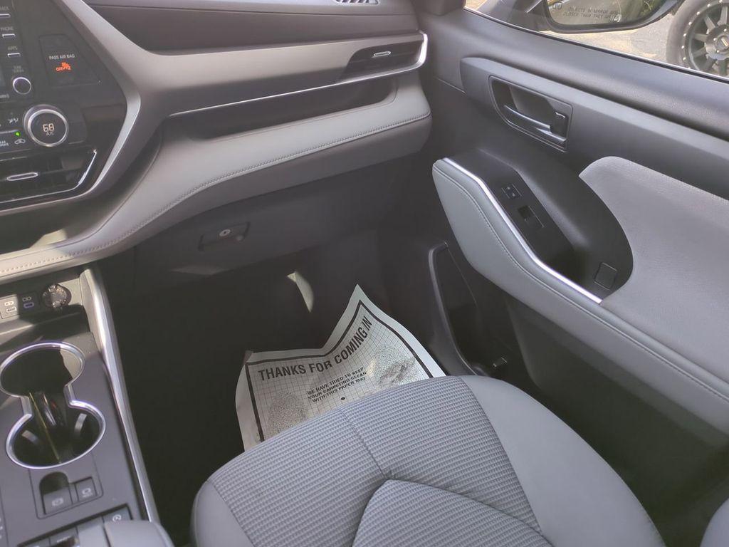used 2022 Toyota Highlander car, priced at $26,063