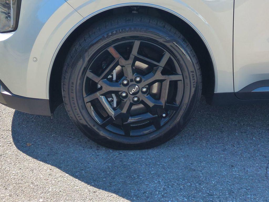 used 2025 Kia Carnival car, priced at $41,999