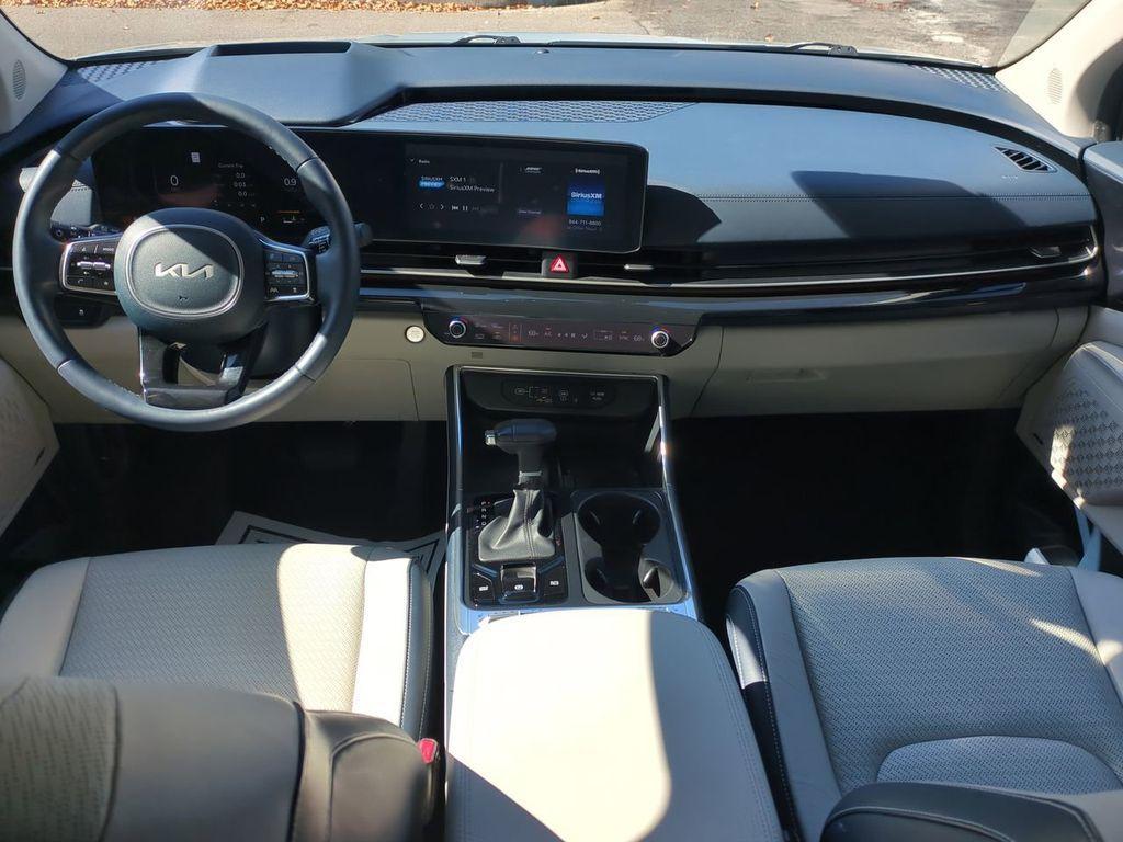 used 2025 Kia Carnival car, priced at $41,999