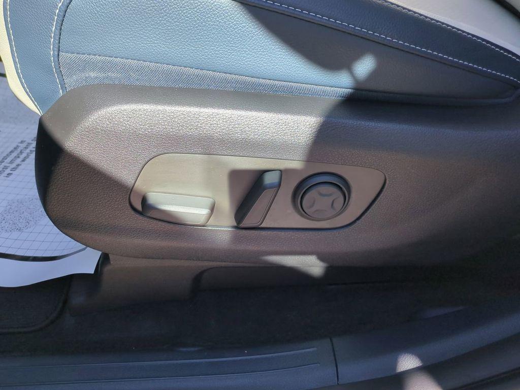 used 2025 Kia Carnival car, priced at $41,999