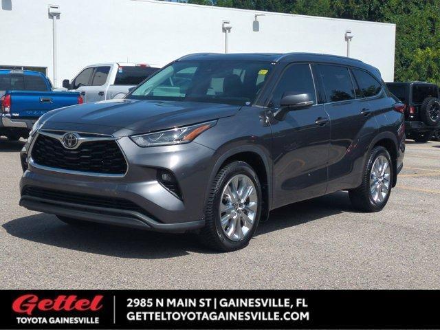 used 2020 Toyota Highlander car, priced at $30,956