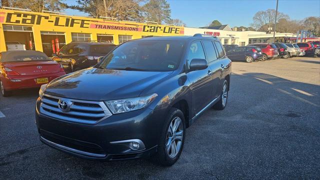 used 2011 Toyota Highlander car, priced at $11,900