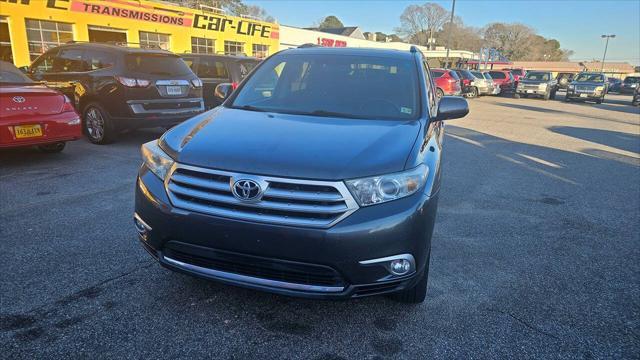 used 2011 Toyota Highlander car, priced at $11,900