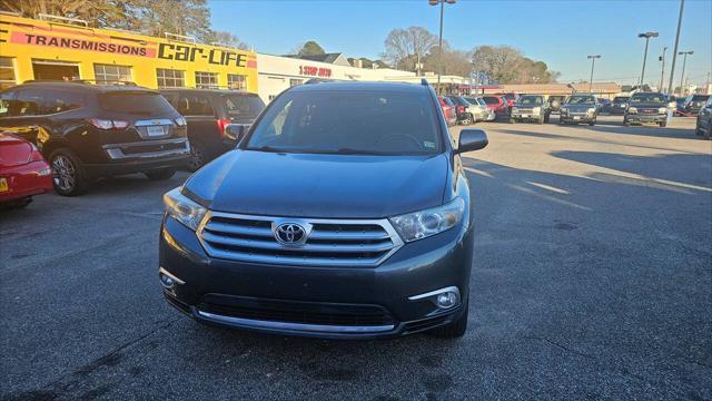 used 2011 Toyota Highlander car, priced at $11,900