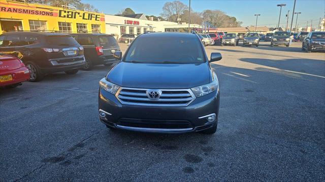 used 2011 Toyota Highlander car, priced at $11,900