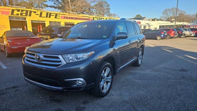 used 2011 Toyota Highlander car, priced at $11,900