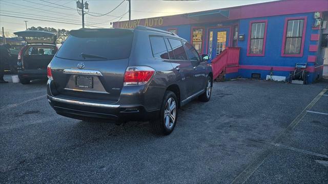 used 2011 Toyota Highlander car, priced at $11,900