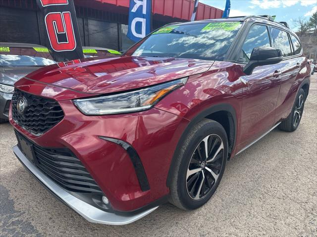 used 2021 Toyota Highlander car, priced at $28,995