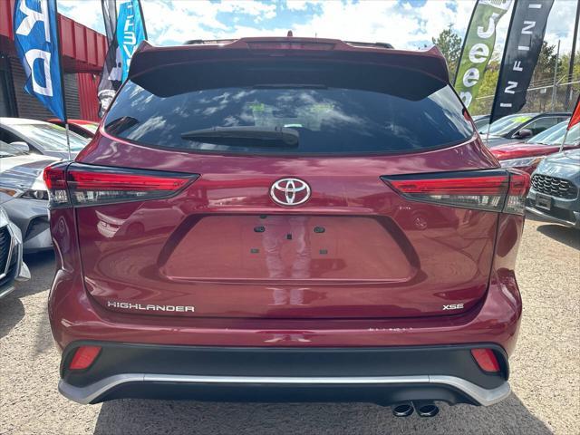 used 2021 Toyota Highlander car, priced at $28,995