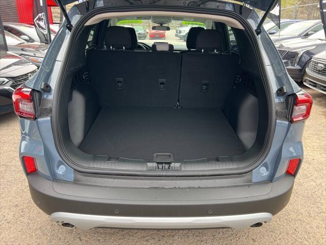 used 2025 Ford Escape car, priced at $28,995