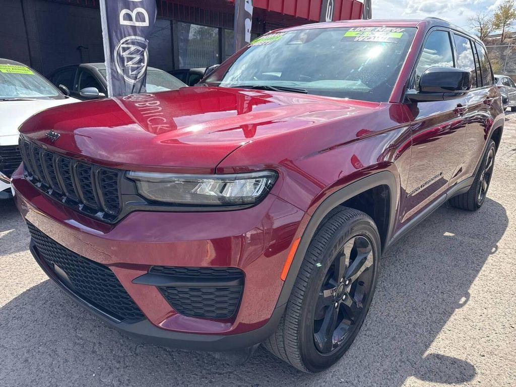 used 2024 Jeep Grand Cherokee car, priced at $28,995
