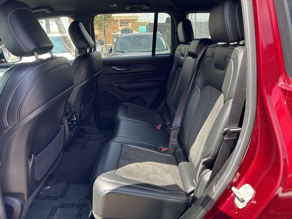 used 2024 Jeep Grand Cherokee car, priced at $28,995