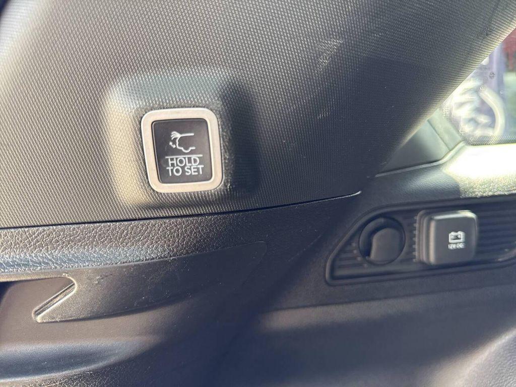 used 2024 Jeep Grand Cherokee car, priced at $28,995