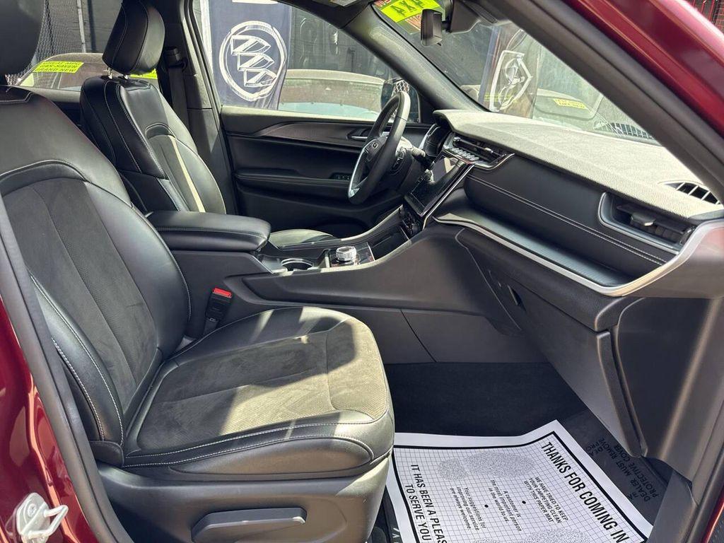 used 2024 Jeep Grand Cherokee car, priced at $28,995