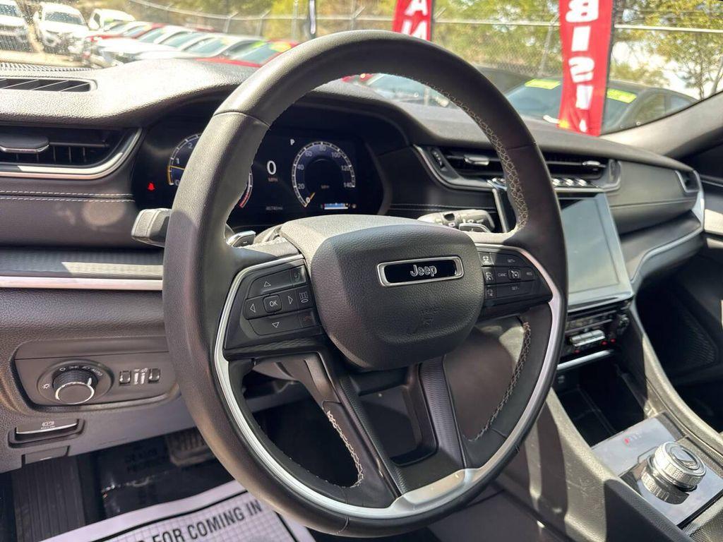 used 2024 Jeep Grand Cherokee car, priced at $28,995