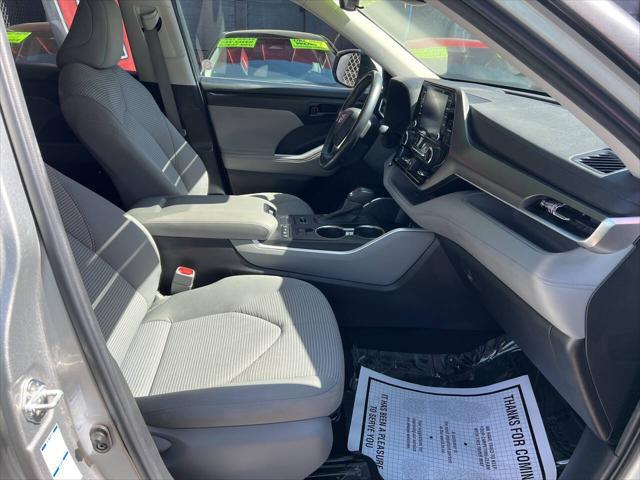 used 2022 Toyota Highlander car, priced at $26,995