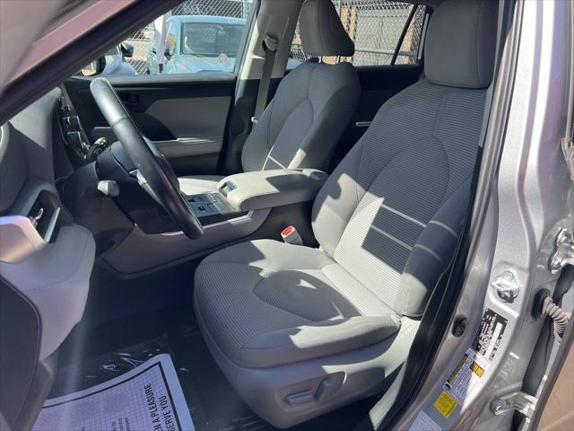 used 2022 Toyota Highlander car, priced at $26,995