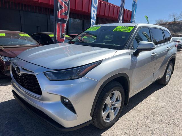 used 2022 Toyota Highlander car, priced at $26,995